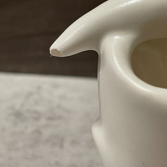 Vintage MCM Haeger Ivory White Ceramic Deer Figural Minimalist Planter 7" - Picture 7 of 7